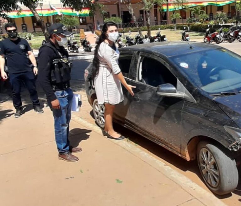 Bandidos prendem mulher e levam carro para território da Bolívia; polícia recupera