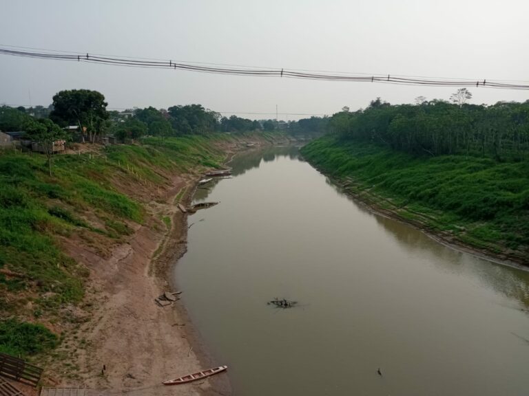 Um dia antes do aniversário de Sena, Gladson abre licitação para construção de ponte sobre o Rio Iaco