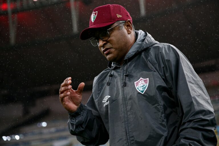 Após eliminação na Libertadores, Roger Machado não é mais o técnico do Fluminense