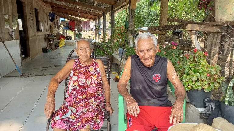 Noivado à moda antiga, sete filhos e muito amor: conheça seu Manoel Baiano e dona Raimunda, os moradores mais antigos da Boca do Iaco