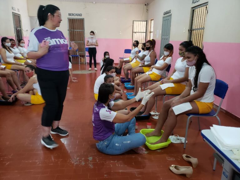 Prefeitura de Cruzeiro do Sul e Seasdhm levam atendimentos para detentas durante Agosto Lilás