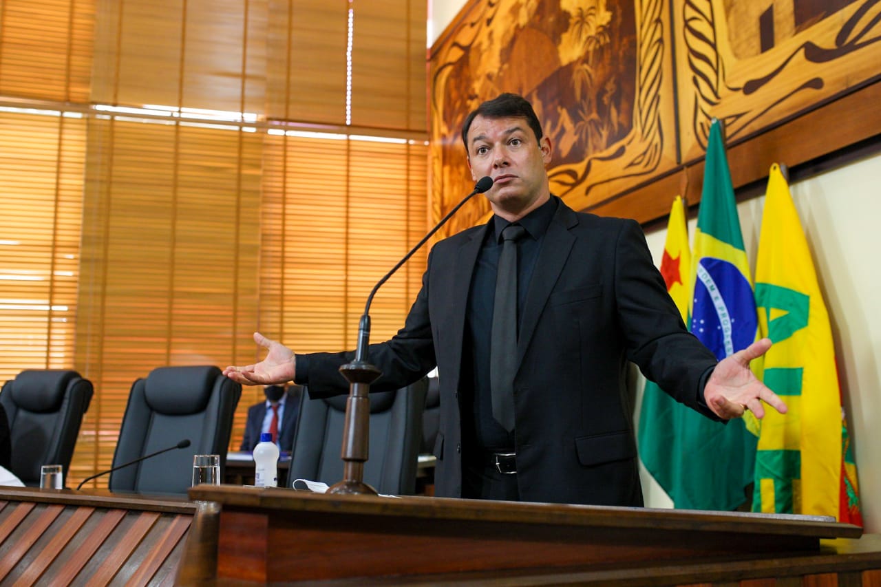 “Estou de luto pelo cadastro de reserva da PolĂcia Civil”, diz Roberto Duarte “Estou de luto pelo cadastro de reserva da PolĂcia Civil”, diz Roberto Duarte
