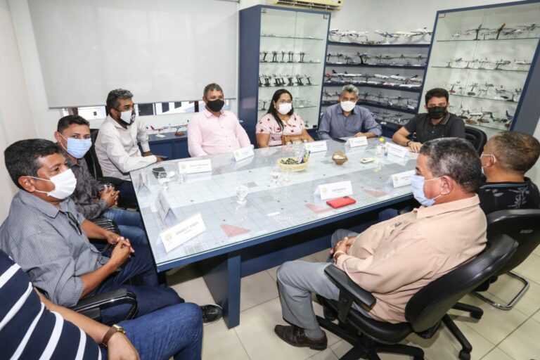 Prefeito e vereadores de Xapuri se reúnem com Gladson e recebem garantias de investimentos