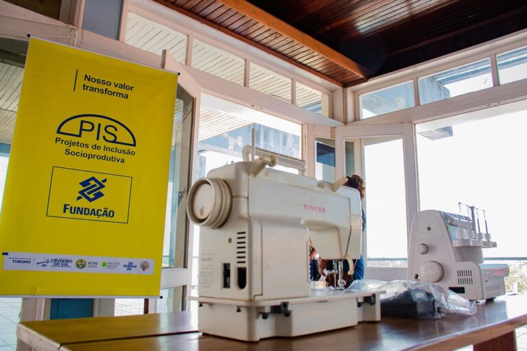 Prefeitura e Fundação Banco do Brasil iniciam oficina de bordado para artesãs de Cruzeiro do Sul