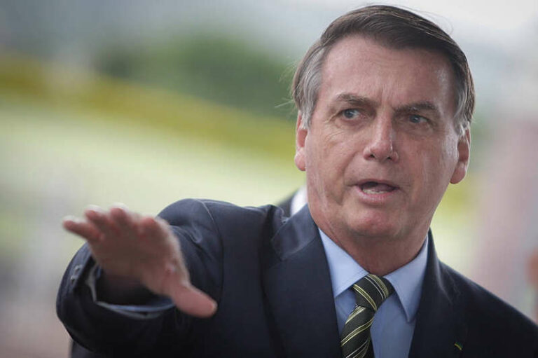 Moraes inclui Bolsonaro em inquérito das fake news por ataques às urnas eletrônicas