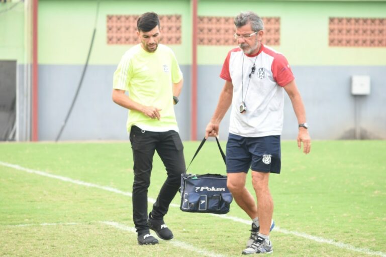 Morcego faz peneira na manhã deste sábado, no CT do Juventus