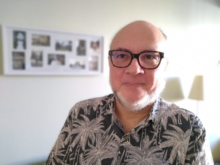 Poeta acreano radicado no Rio de Janeiro lança novo livro de poemas, “Bastante aos gritos”