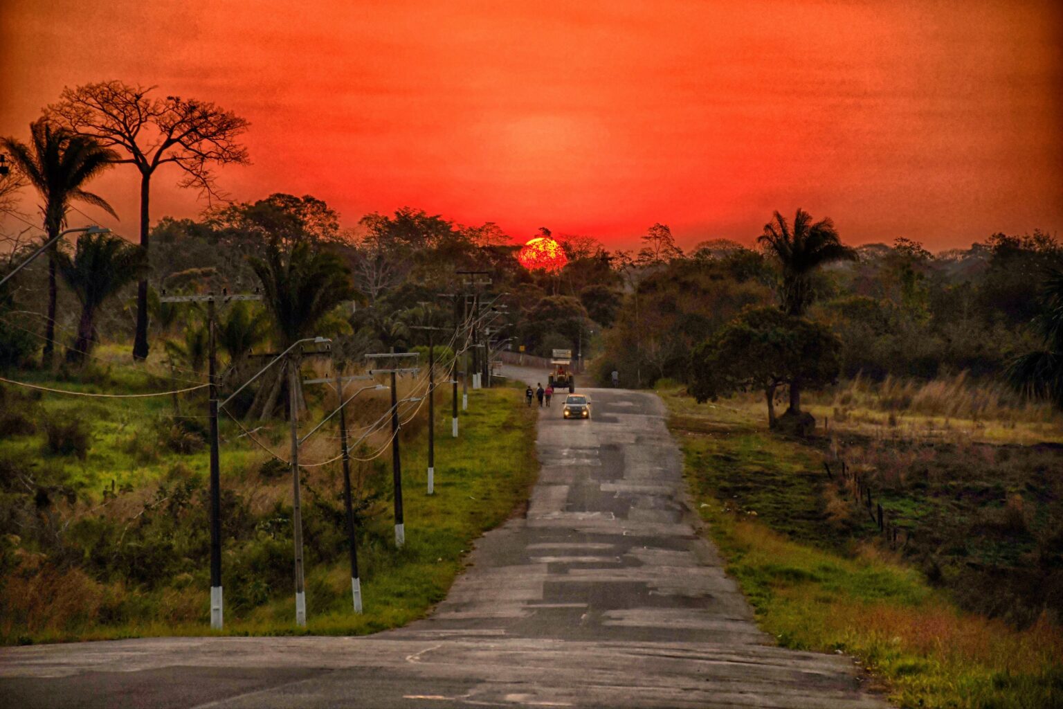 Fim de tarde na Estrada Irineu Serra