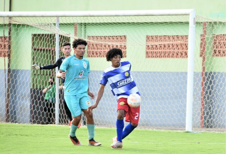 Galvez estreia com vitória; Independência reage e vence de virada