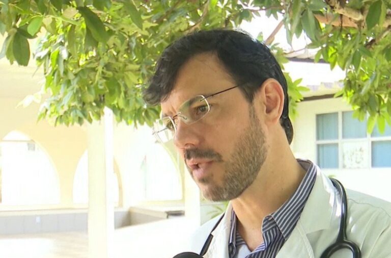 “Quem defendeu ‘deixar o vírus circular’ é responsável pela variante Delta”, diz Thor Dantas