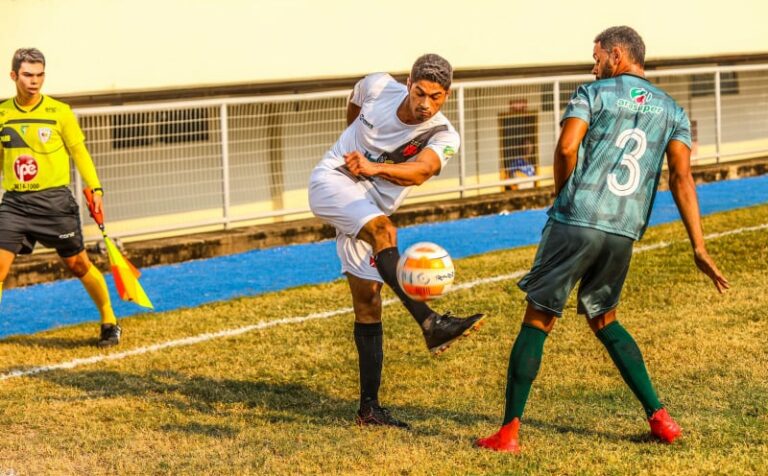 Vasco atropela o Andirá e entra na briga pelo G-4