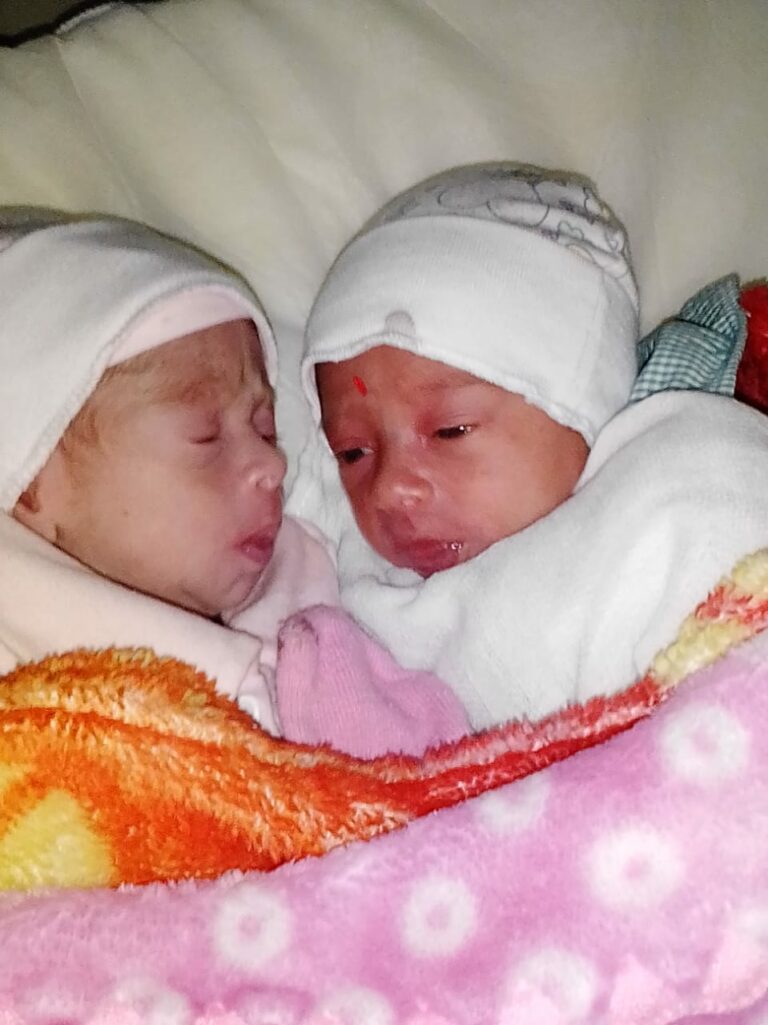 No AC, mãe de gêmeas Maiara e Maraisa que dormiam em caixa de papelão precisa de ajuda