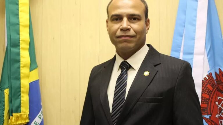 Suplente que vai assumir vaga de Flordelis é vereador e guarda municipal de carreira; conheça