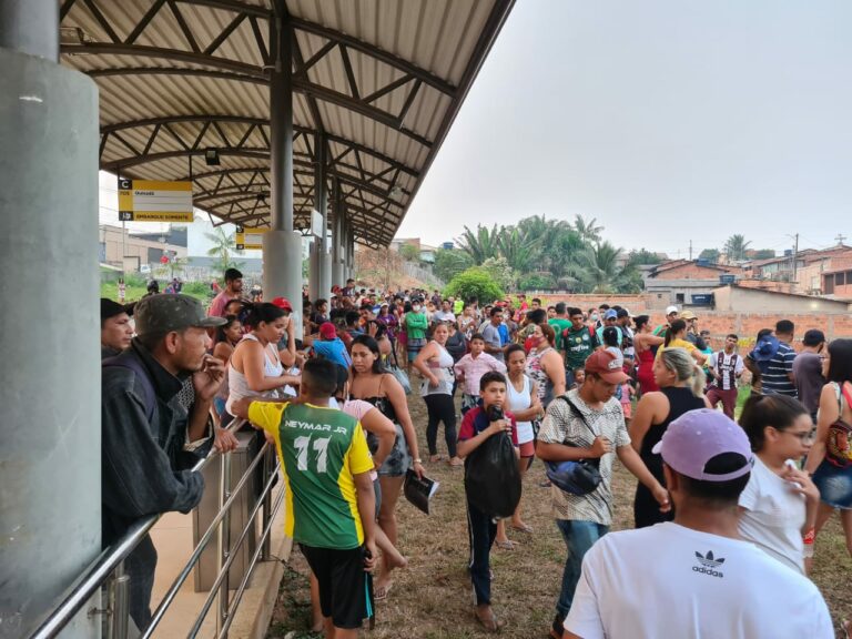 Famílias são denunciadas por invasão de terra em Rio Branco e acusam PM de truculência