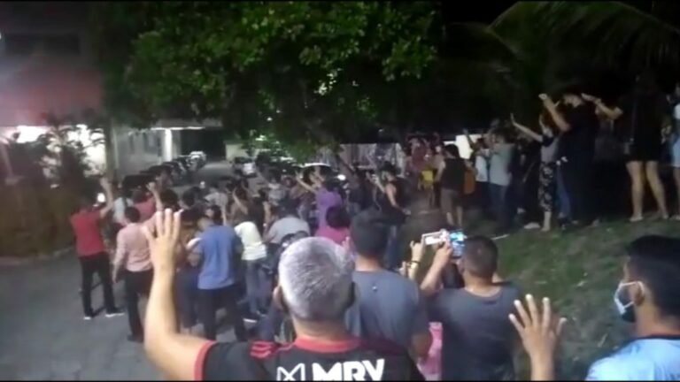 Vídeo com pessoas orando em hospital por vítima de assalto emociona; assista