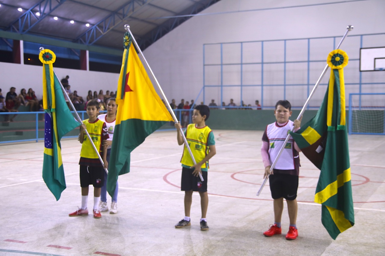 Depois de oito anos sem esportes, Assis Brasil abre campeonato de futsal