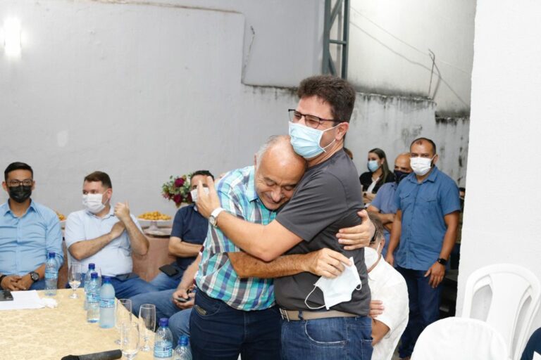 Gladson reforça que não tem mágoa de Bocalom por apoiar Petecão: “Não é meu adversário”