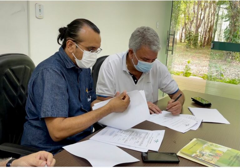 Em visita à Embrapa, Petecão garante apoio para beneficiar pequenos produtores