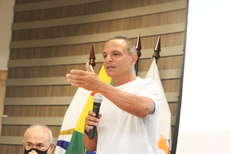 Em visita ao interior, Bittar anuncia destinação de emendas para 22 municípios do Acre