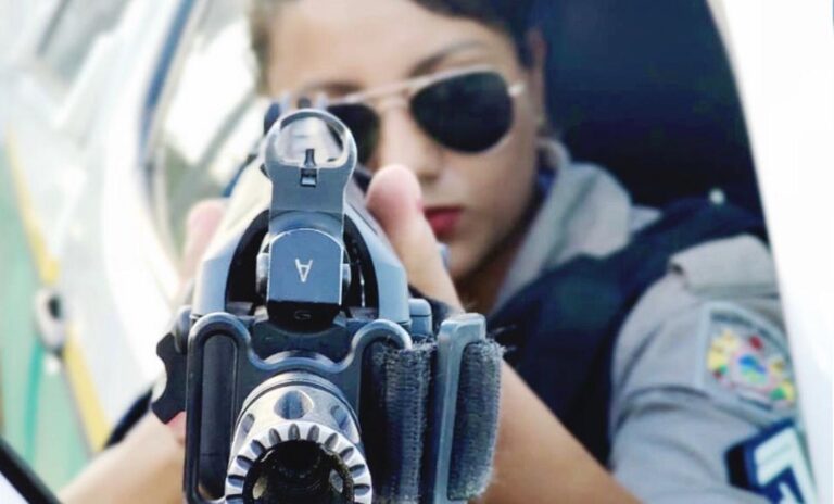 VÍDEO: PM acreana envolvida em polêmica com trisal detona homens do AC, chama acreanas de ‘carentes’ e choca web