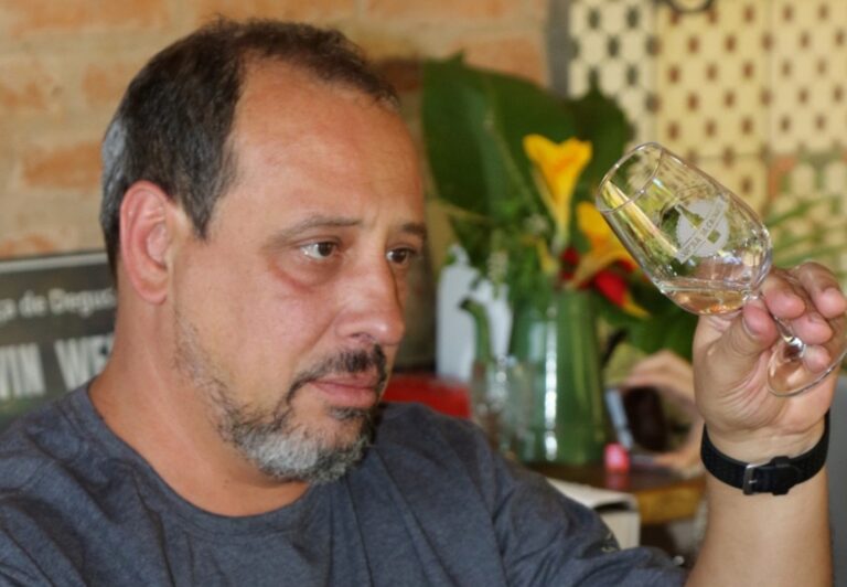 Em parceria com empresa acreana, sommelier de cachaças vem ao estado: “Objetivo é elevar qualidade”