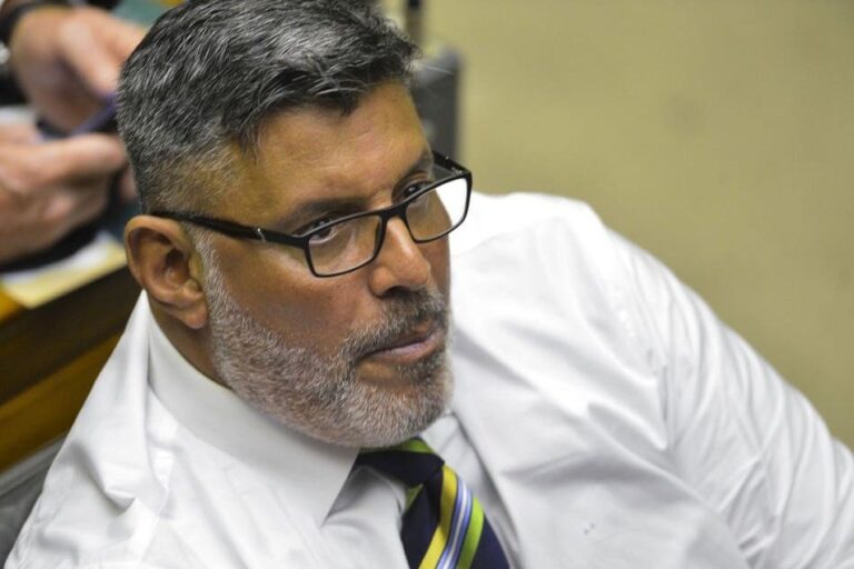 Alexandre Frota detalha sexo com travesti e quanto ganhou em filme pornô