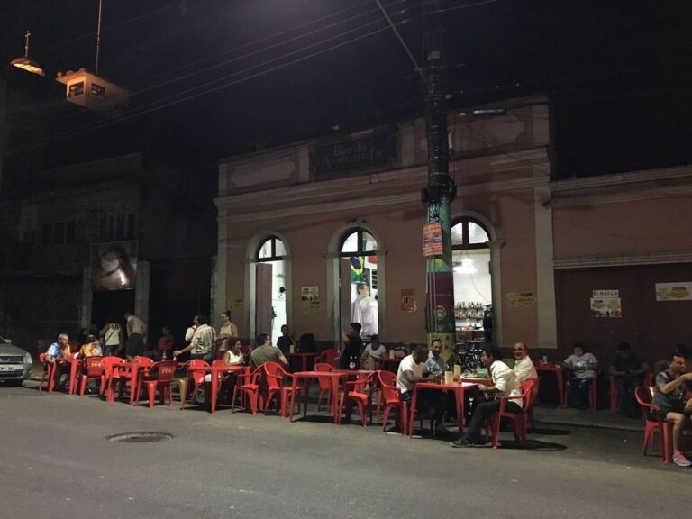 Cliente faz pix errado de R$ 680 em vez de R$ 68 e bar o procura para devolver diferença