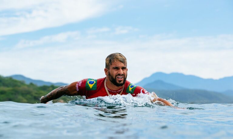 Surfe: Ítalo Ferreira e Medina avançam para oitavas no México