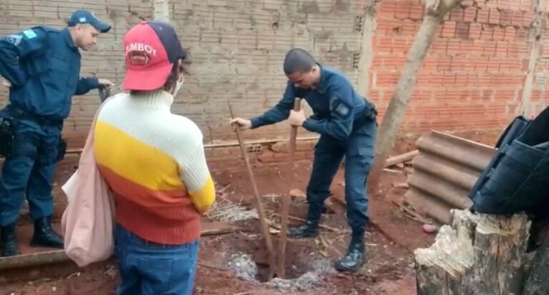 Mulher que matou tio e enterrou corpo no quintal tem prisão preventiva decretada; ex-namorado é solto