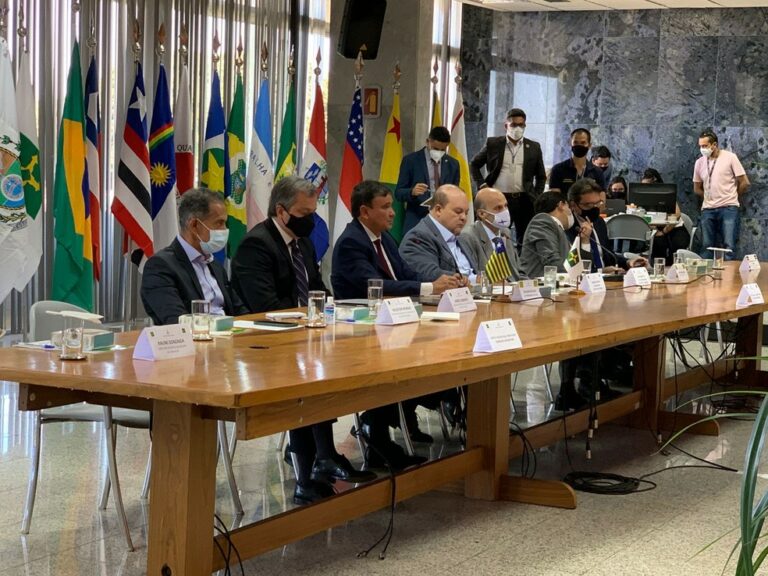 Governadores de todo país fazem reunião para discutir a defesa da democracia