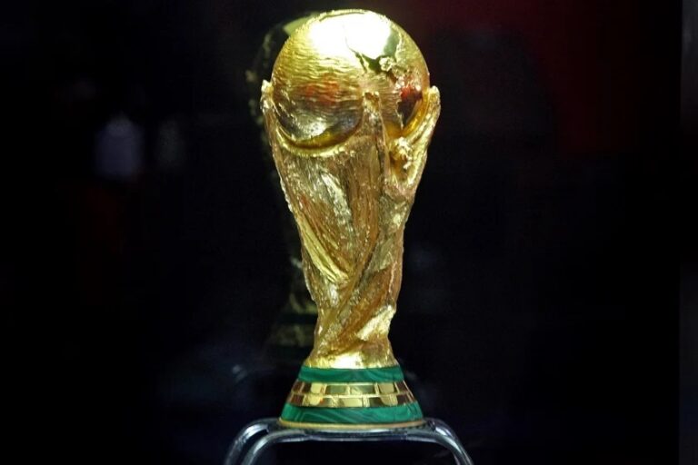 Fifa planeja reunião no fim do mês para debater Copa a cada 2 anos