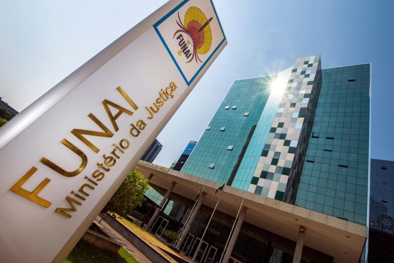 Sem concurso, Funai recebe aval para 776 vagas temporárias