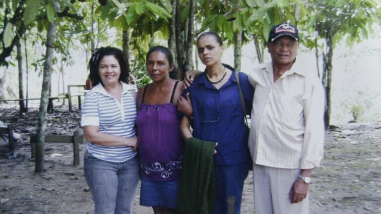 Acreanas Marina e Perpétua lideram pedido de cassação de Bolsonaro: “Ordenamento jurídico”