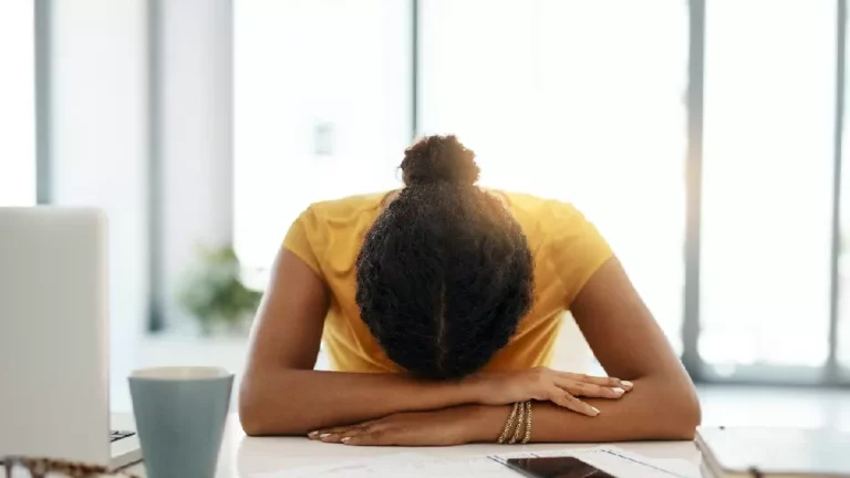 Avó leva neto para fazer teste de DNA sem os pais saberem: “Não era parecido com a mãe”