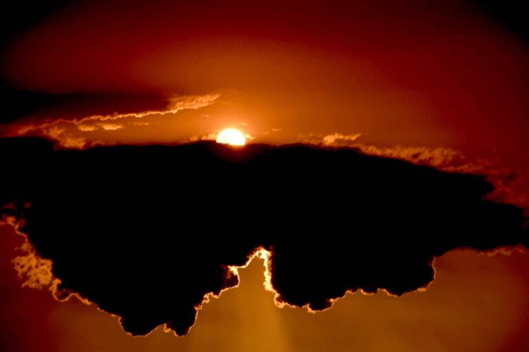 Imagem do jornalista Altino Machado mostra nuvem em formato de mapa do Acre