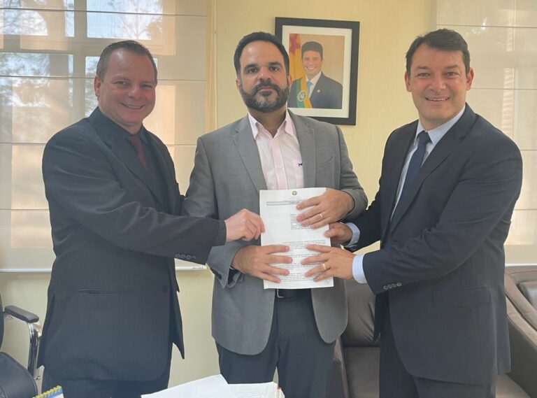 Duarte e Longo apresentam parecer para dar continuidade ao concurso da Polícia Civil