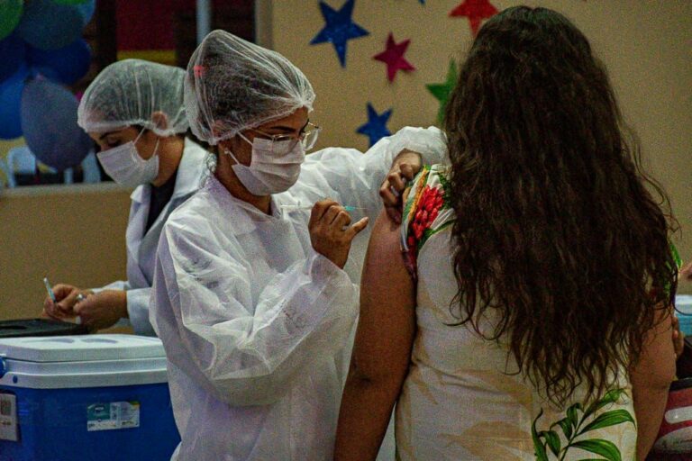 Cruzeiro do Sul está próximo a 100% da meta de vacinação de segunda dose