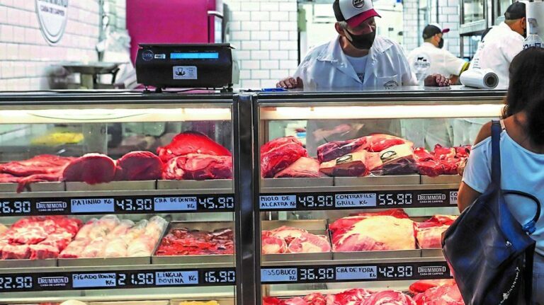 Quase 70% dos brasileiros reduziram o consumo de carne, diz Datafolha