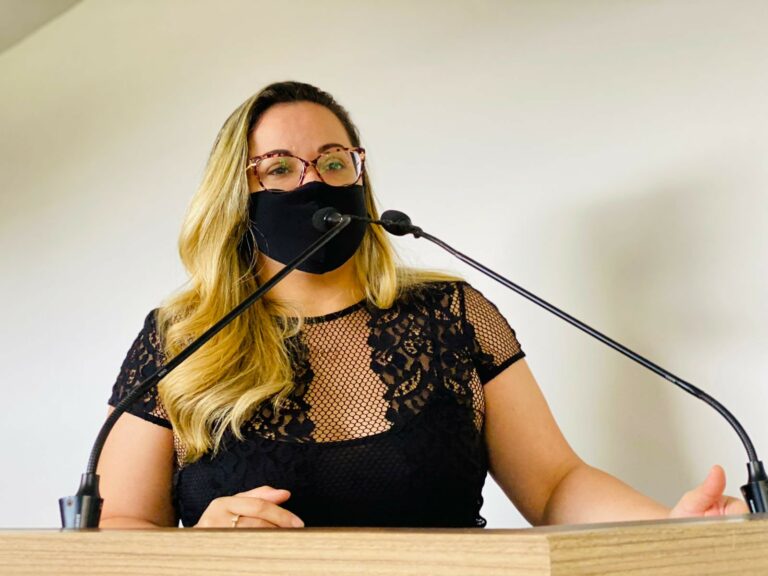 Michelle diz que ônibus que prefeitura quer adquirir custa mais de R$ 1 milhão: “Bateria dura 3 horas”