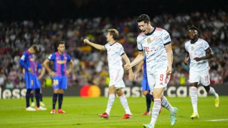 Com dois de Lewandowski, Bayern goleia Barcelona na estreia da Champions