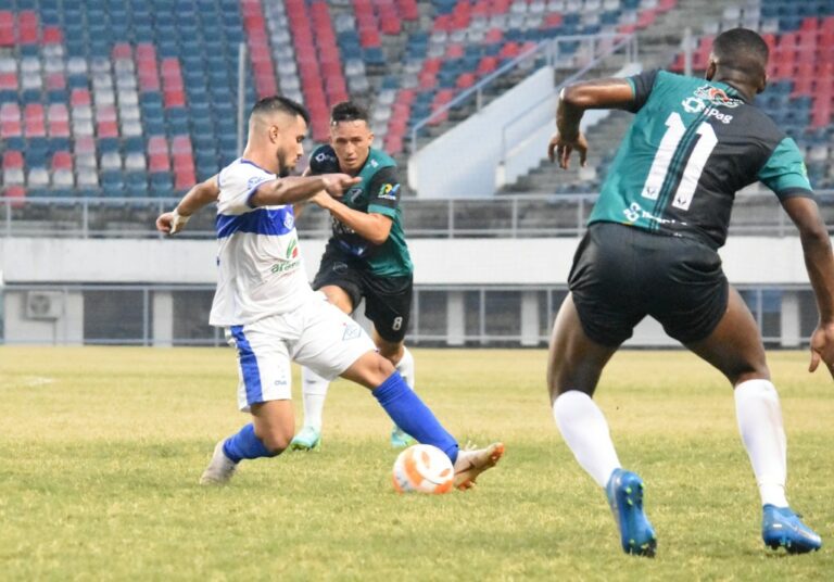 Cheio de baixas, Humaitá busca vitória diante do Galo Carijó