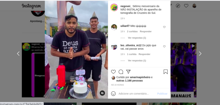 Com bolo e balão, cruzeirenses ‘comemoram’ 7 meses da não instalação de tomógrafo