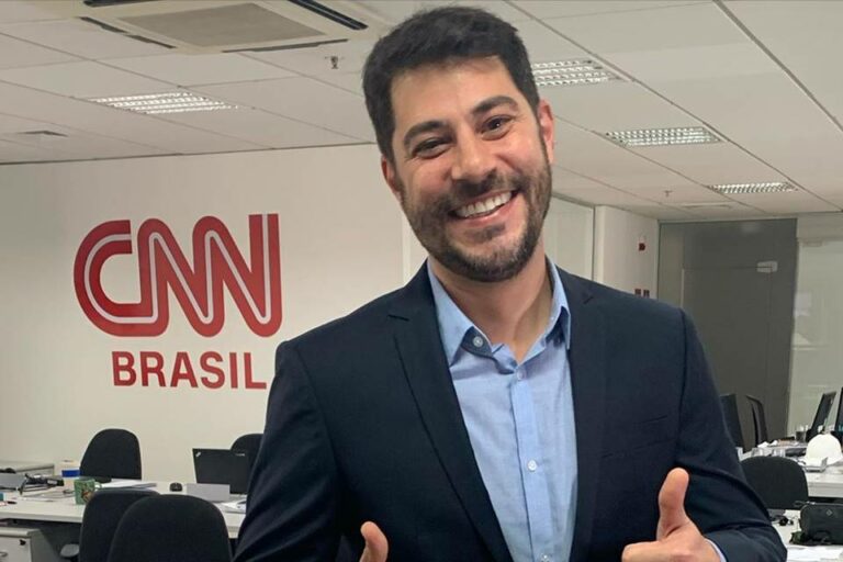 Evaristo Costa compartilha vídeo se zoando sobre demissão da CNN; veja