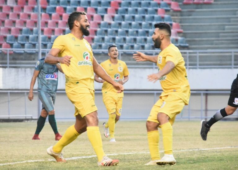 À espera de um milagre, Galvez ainda busca título do 1º turno