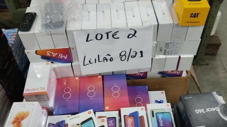 Receita leiloará iPhones, carros e ouro apreendidos; veja como participar