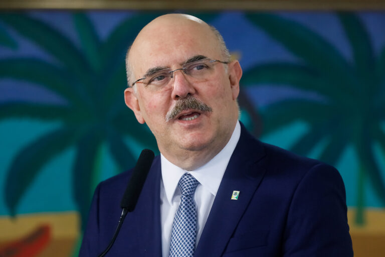 Ministro da Educação nega censura no Enem e diz que há briga por dinheiro no Inep