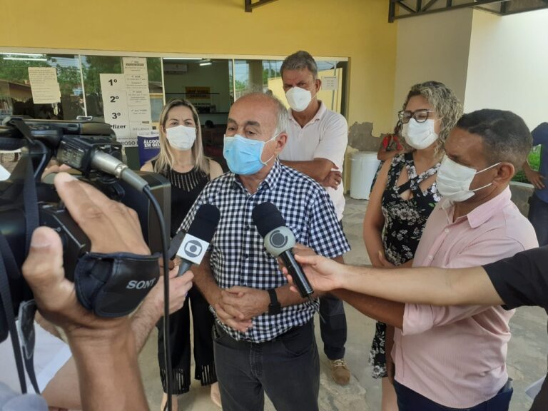 Em Rio Branco, Prefeitura lança campanha de vacinação da dose de reforço contra Covid-19 para profissionais da saúde