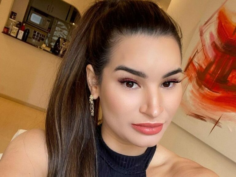 De biquíni, acreana Raissa Barbosa esbanja beleza e simpatia em clique sorridente; veja foto