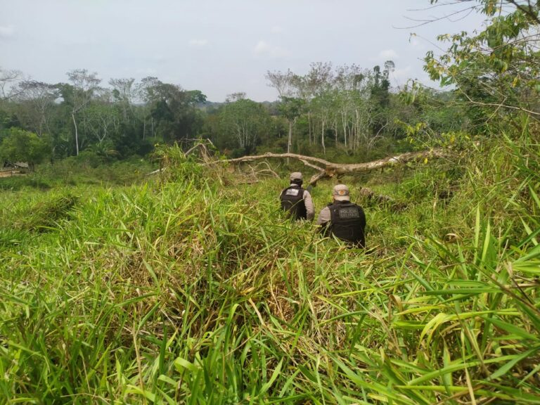 Polícia prende homem que ameaçava esposa e outros moradores de ramal em Sena