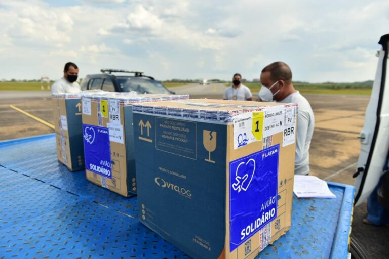 Acre recebe mais de 11 mil doses de vacina contra a Covid-19 nesta quarta